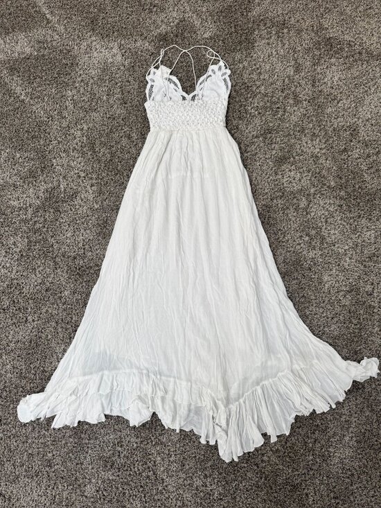 Free People Dresses & Skirts - Free People Intimately White Lace Boho Maxi Dress Open Back Size S NWT